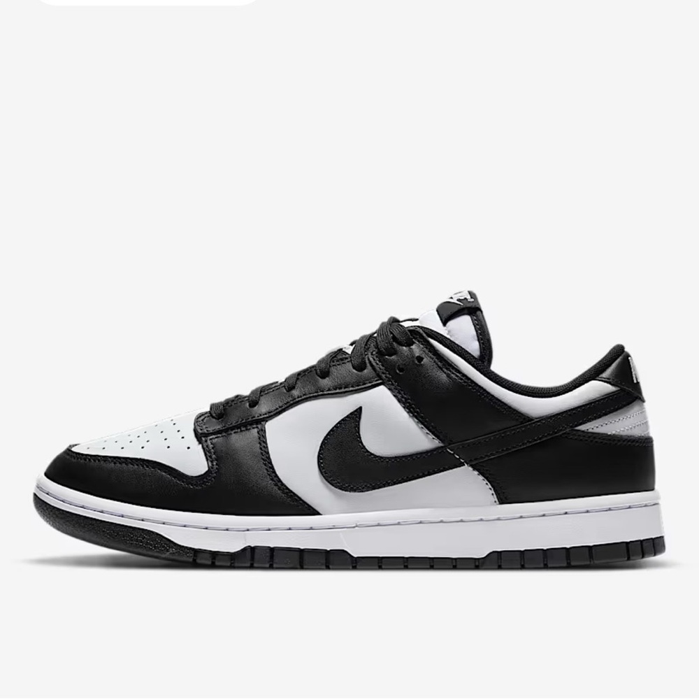 Nike women’s pandas Black and White Low-Top Sneakers